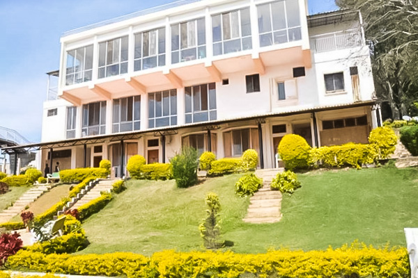hotel mayura pine top nandi hills