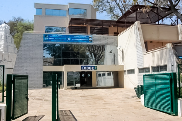 hotel mayura sangama mekedatu