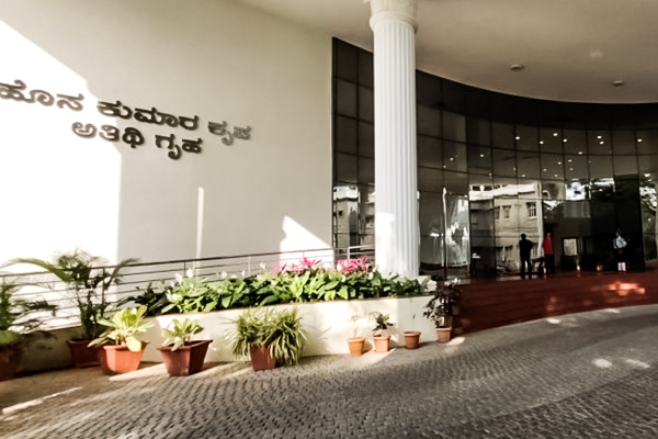 kstdc kumarakrupa hotel